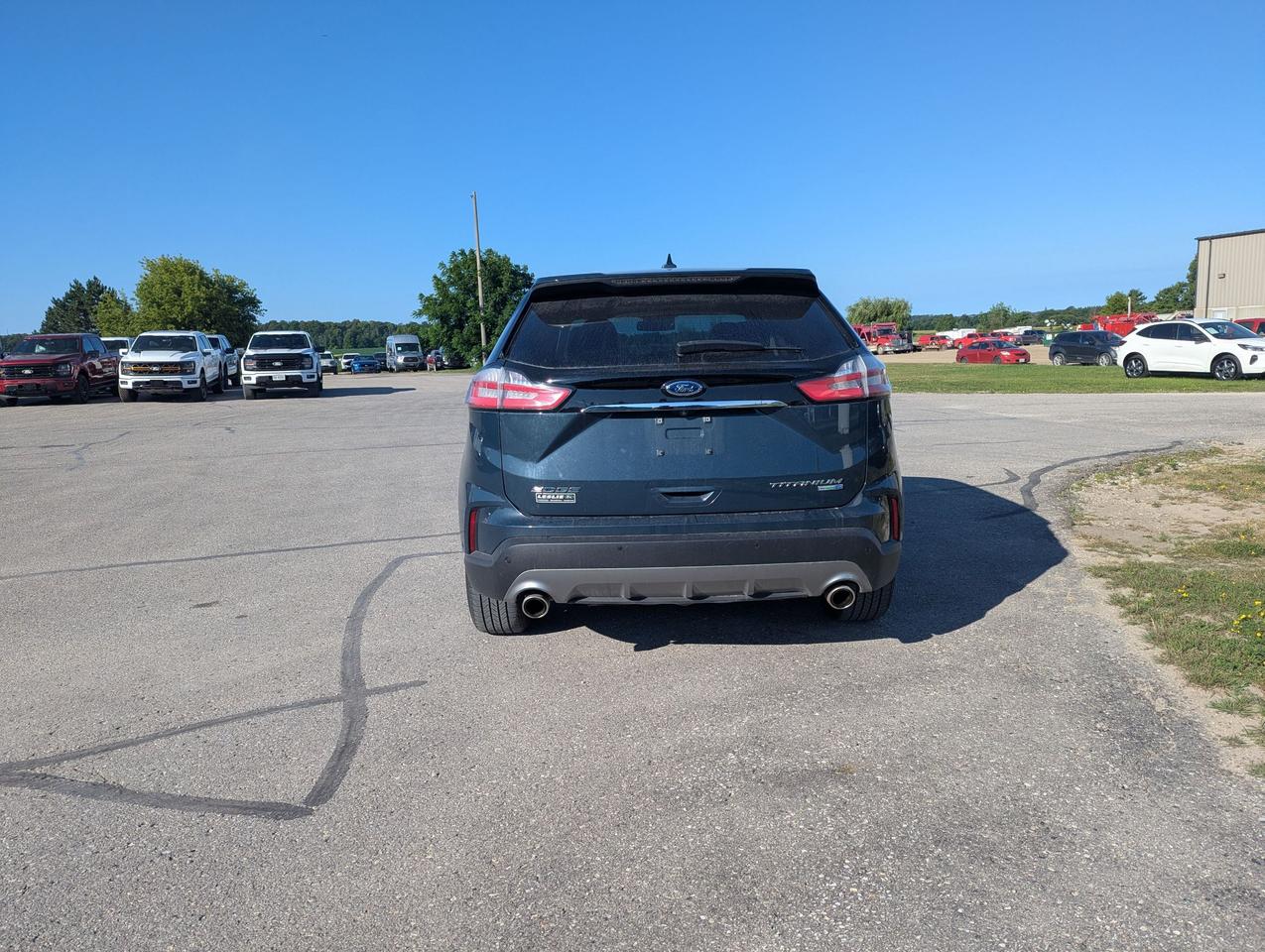 2019 Ford Edge Titanium AWD Photo4