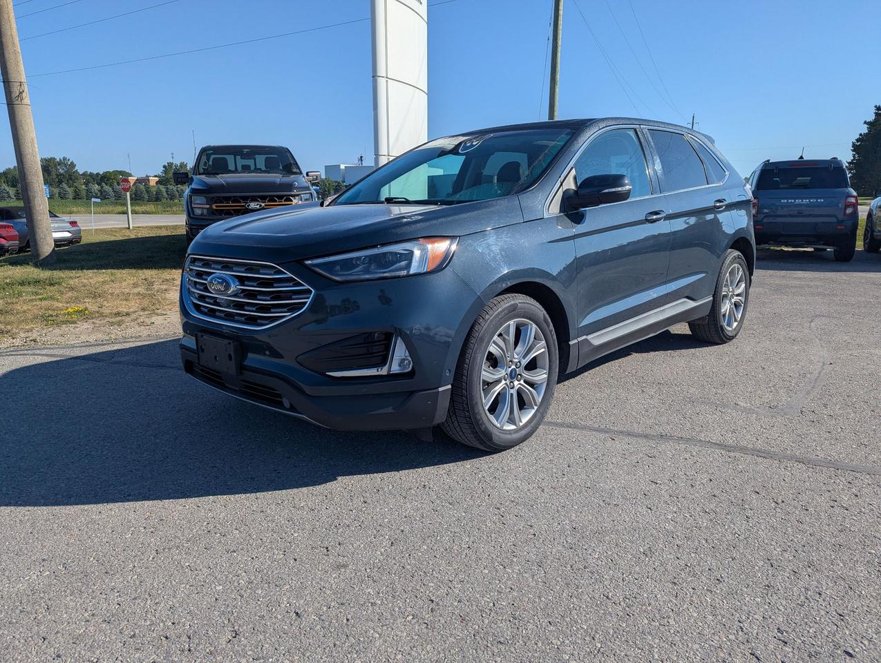 2019 Ford Edge Titanium AWD Photo0