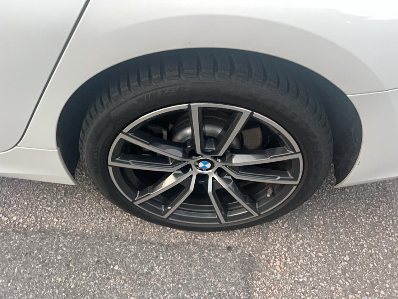 2019 BMW 3 Series 330i xDrive Photo