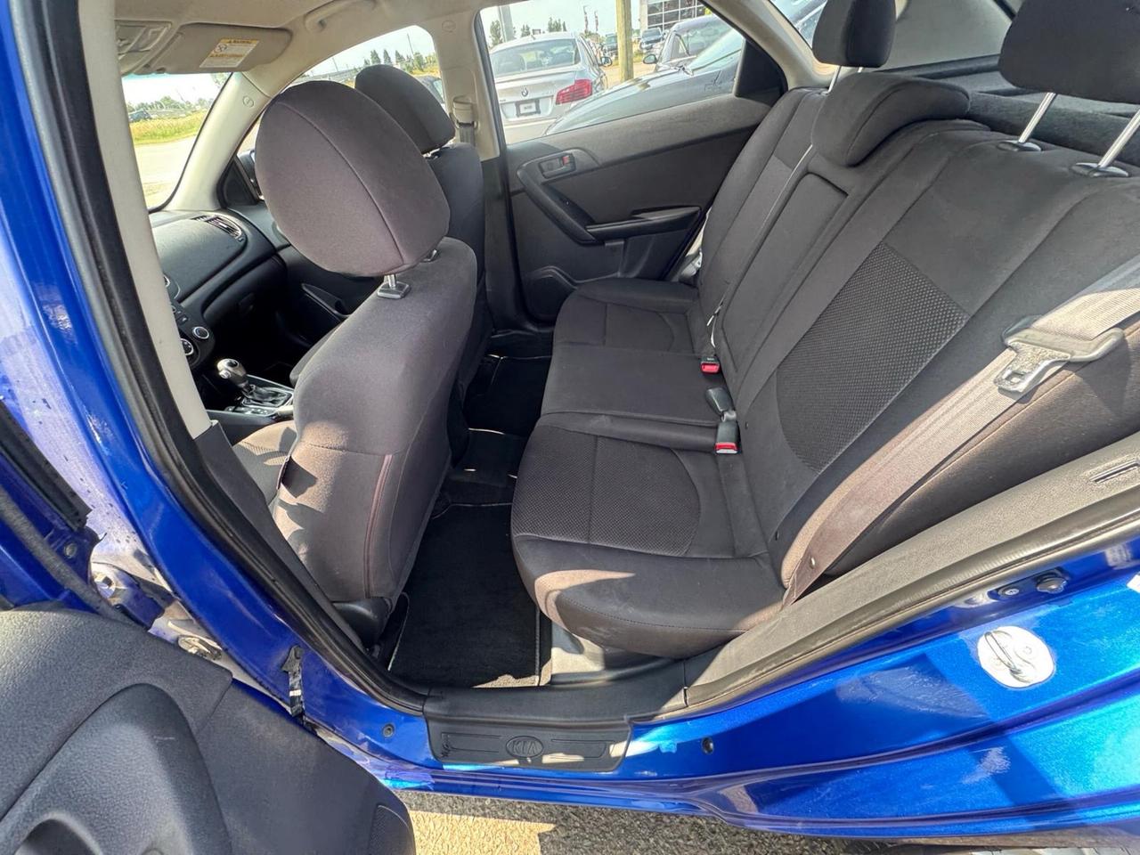 2012 Kia Forte5 EX, FUEL SAVER, AUTO, CERTIFIED Photo