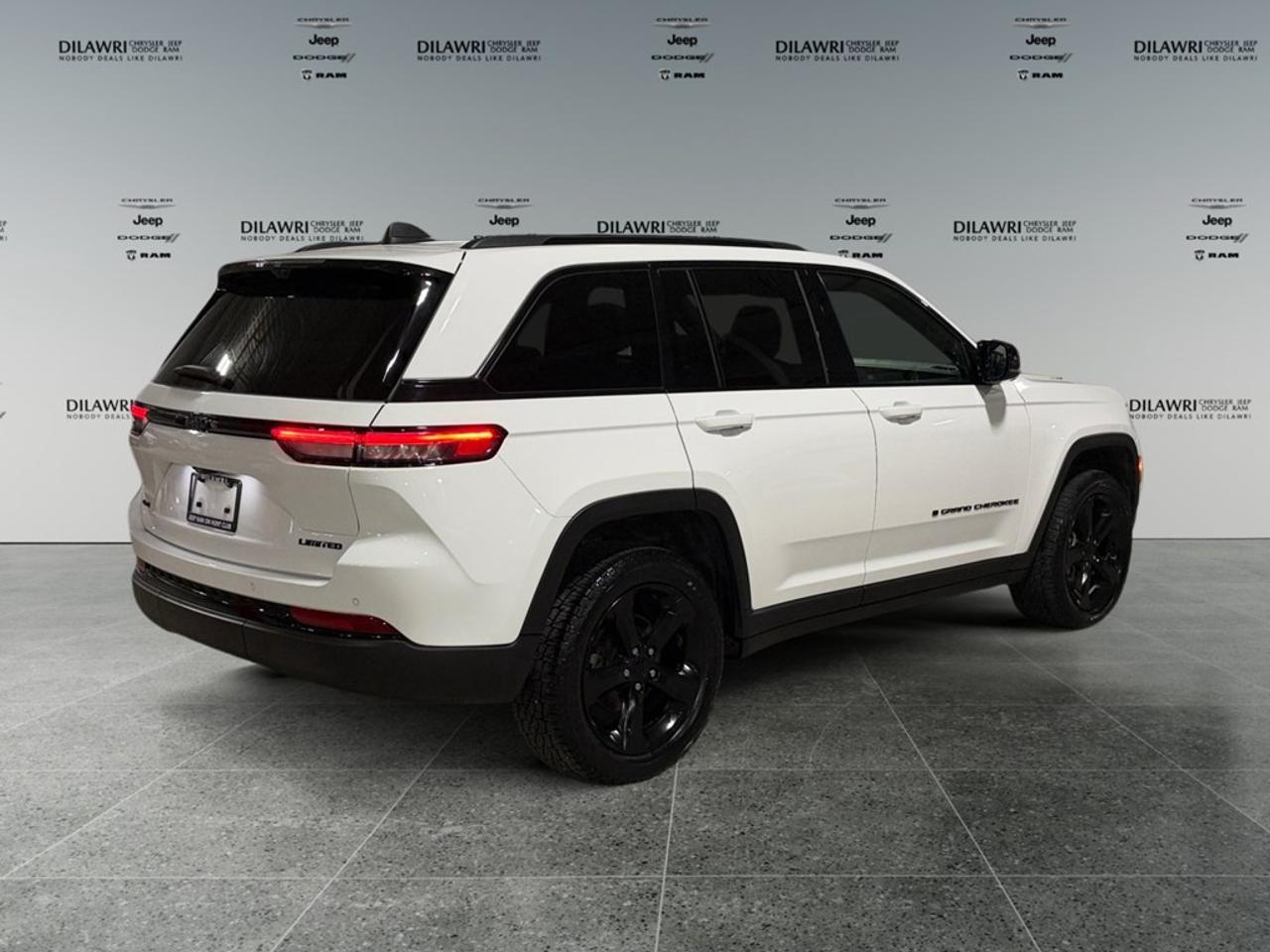 2024 Jeep Grand Cherokee LIMITED 4X4 Photo4