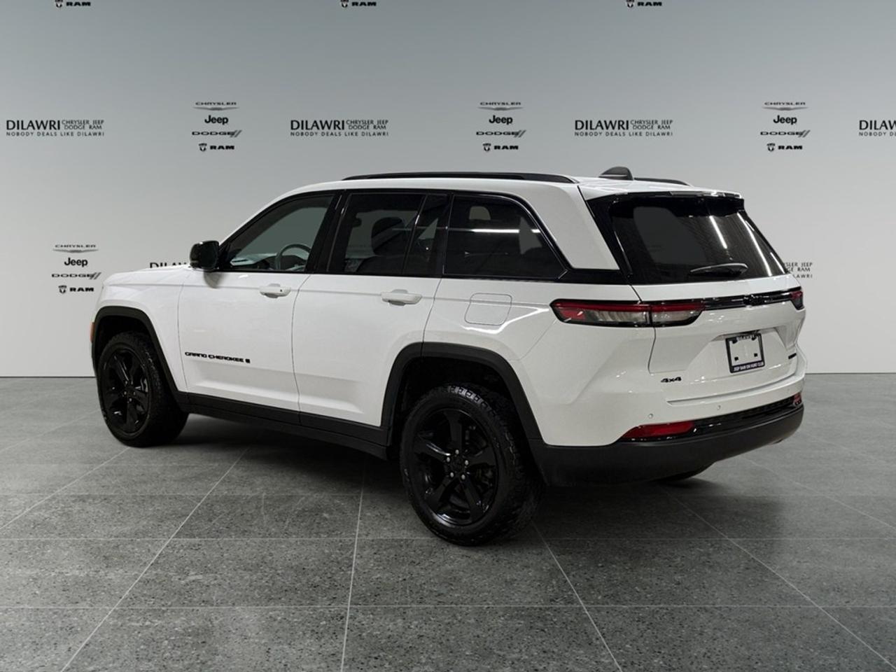 2024 Jeep Grand Cherokee LIMITED 4X4 Photo