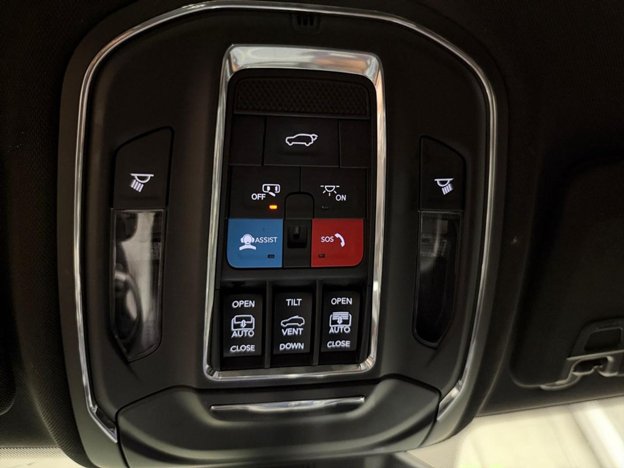 2024 Jeep Grand Cherokee LIMITED 4X4 Photo