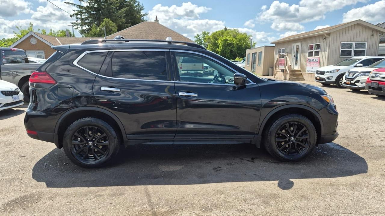2018 Nissan Rogue SV AWD, BLACK ON BLACK,SUNROOF, CERTIFIED Photo