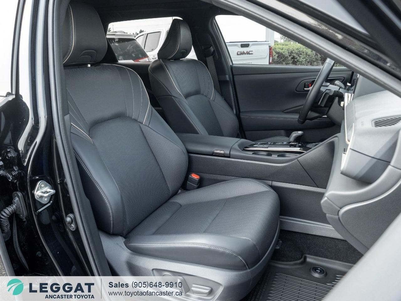 2025 Toyota Crown Signia Limited AWD Photo