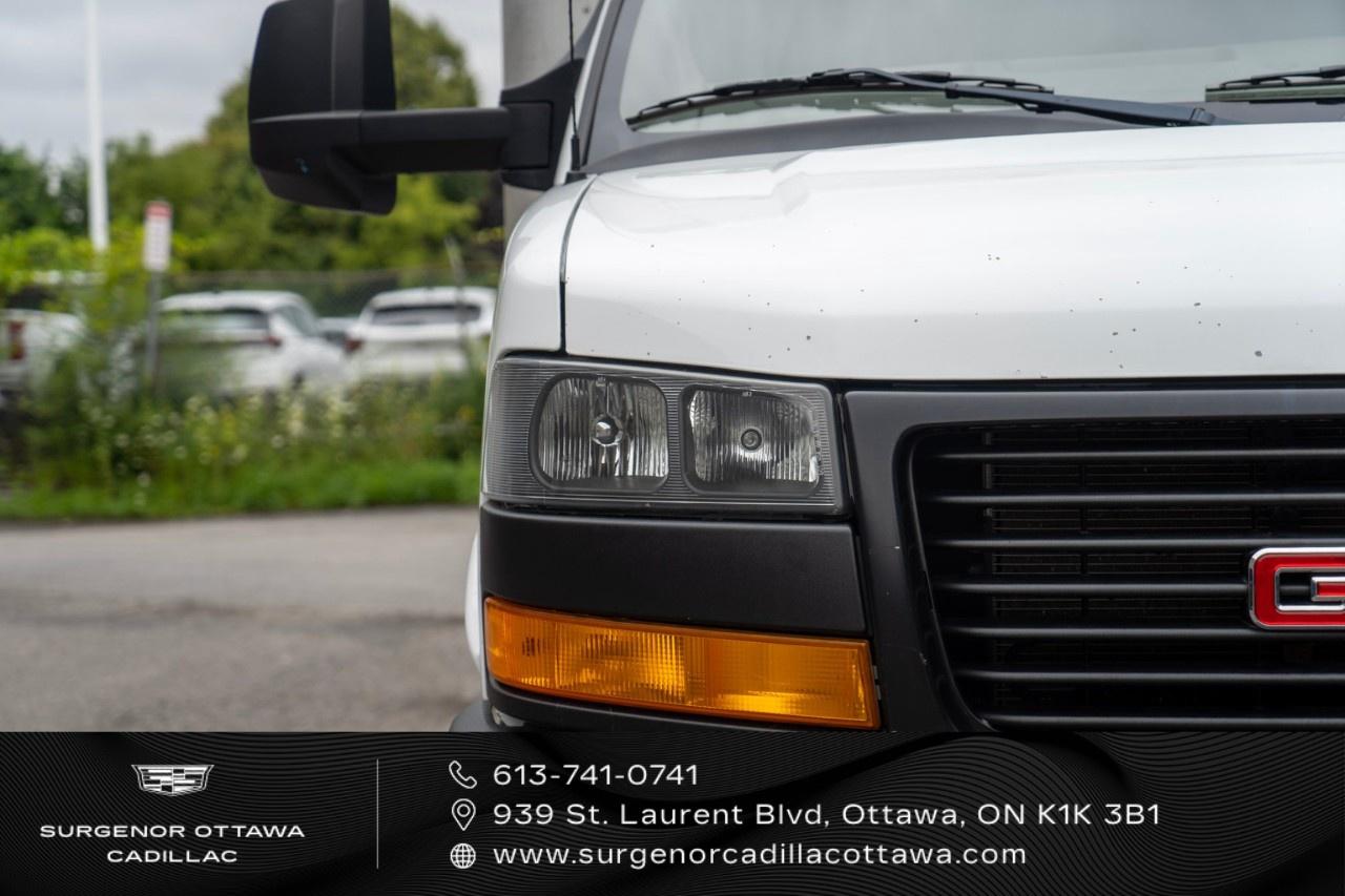 2020 GMC Savana Commercial Cutaway 3500 VAN 177" Photo