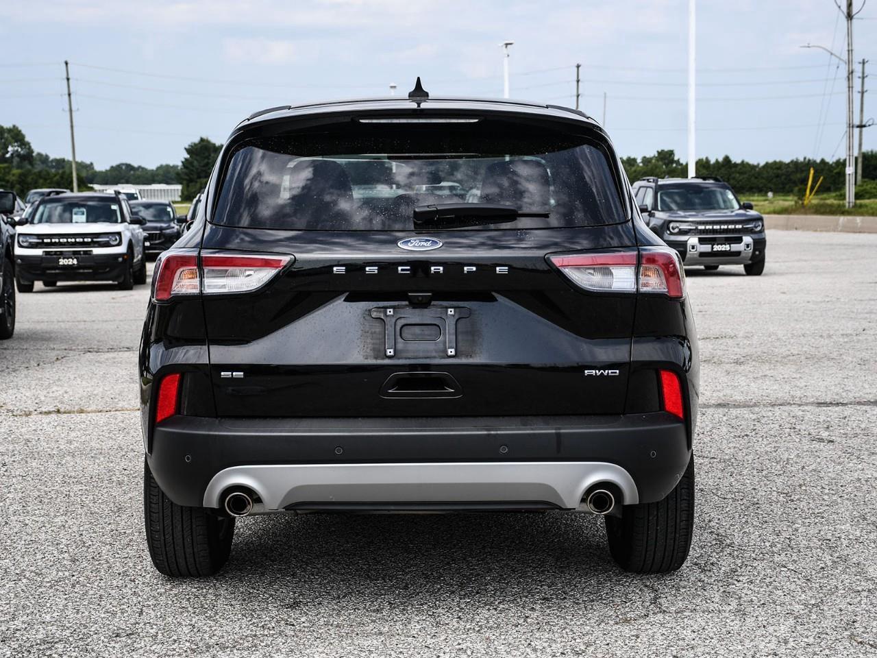 2022 Ford Escape SE Photo