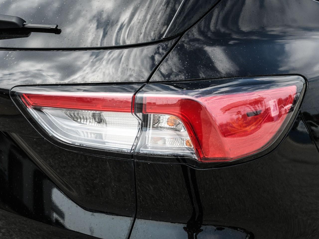 2022 Ford Escape SE Photo