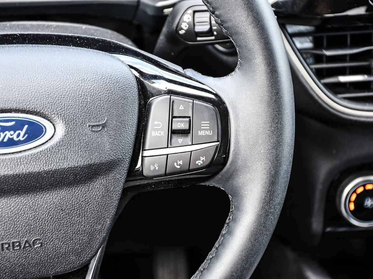 2022 Ford Escape SE Photo
