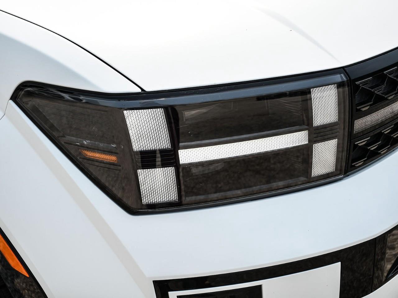 2024 Hyundai Santa Fe HEV Ultimate Calligraphy NHL Special Edition NAV | SUNROOF | HTD SEATS | HTD REAR SEATS Photo