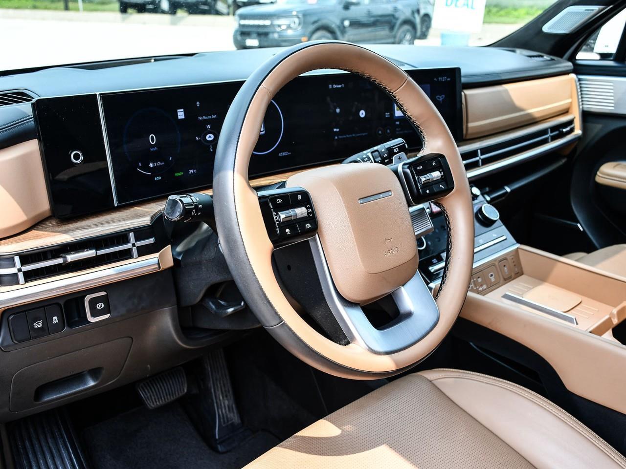 2024 Hyundai Santa Fe HEV Ultimate Calligraphy NHL Special Edition NAV | SUNROOF | HTD SEATS | HTD REAR SEATS Photo