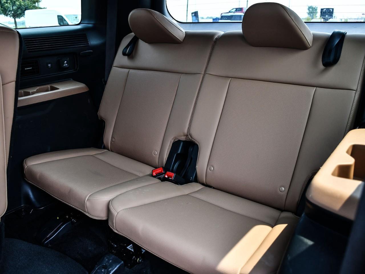 2024 Hyundai Santa Fe HEV Ultimate Calligraphy NHL Special Edition NAV | SUNROOF | HTD SEATS | HTD REAR SEATS Photo