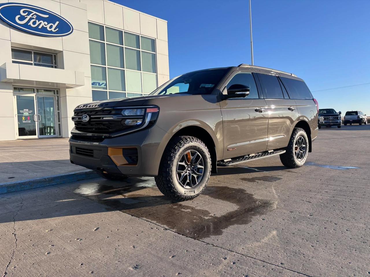 Marsh Gray 2027 Ford Expedition SUV / Crossover Four-Wheel Drive Automatic