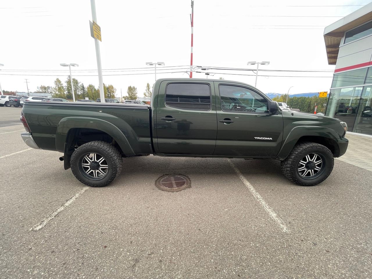 2013 Toyota Tacoma  Photo3