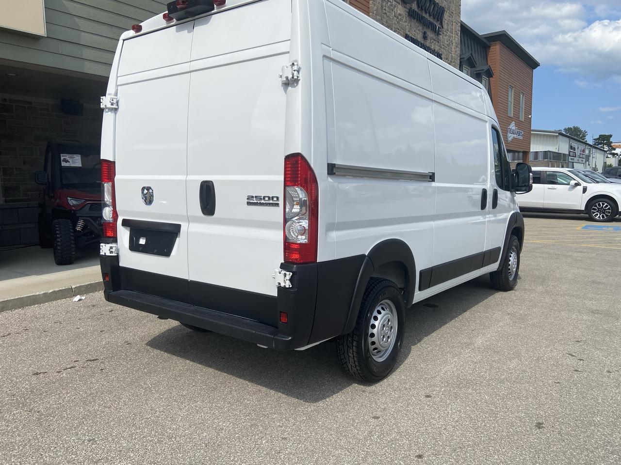 2025 RAM Cargo Van Tradesman Photo2