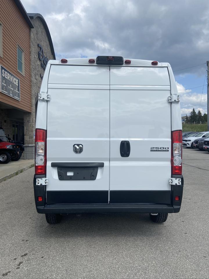 2025 RAM Cargo Van Tradesman Photo3