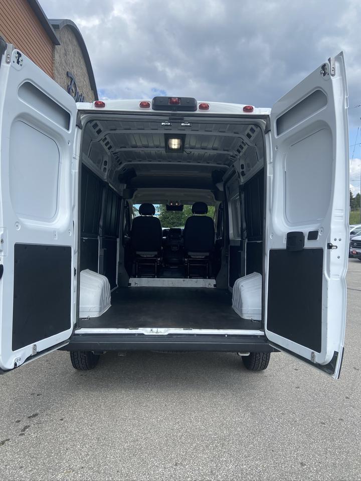 2025 RAM Cargo Van Tradesman Photo4