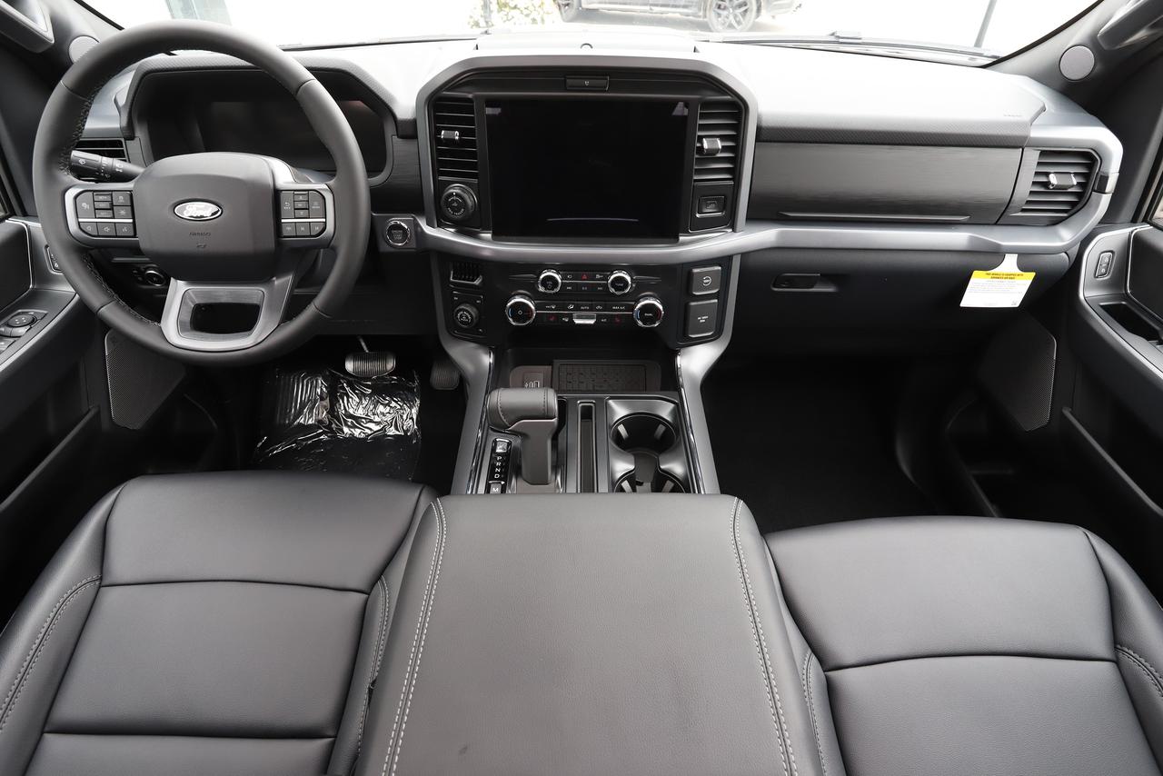 2026 Ford F-150 XLT 4WD SuperCrew 5.5' Box Photo