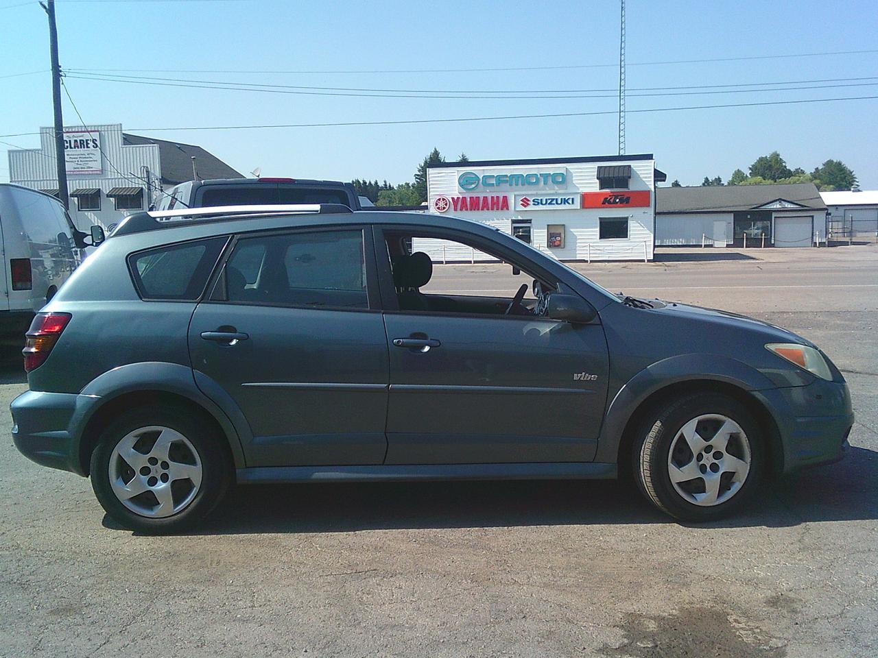 2006 Pontiac Vibe 4DR WGN FWD Photo