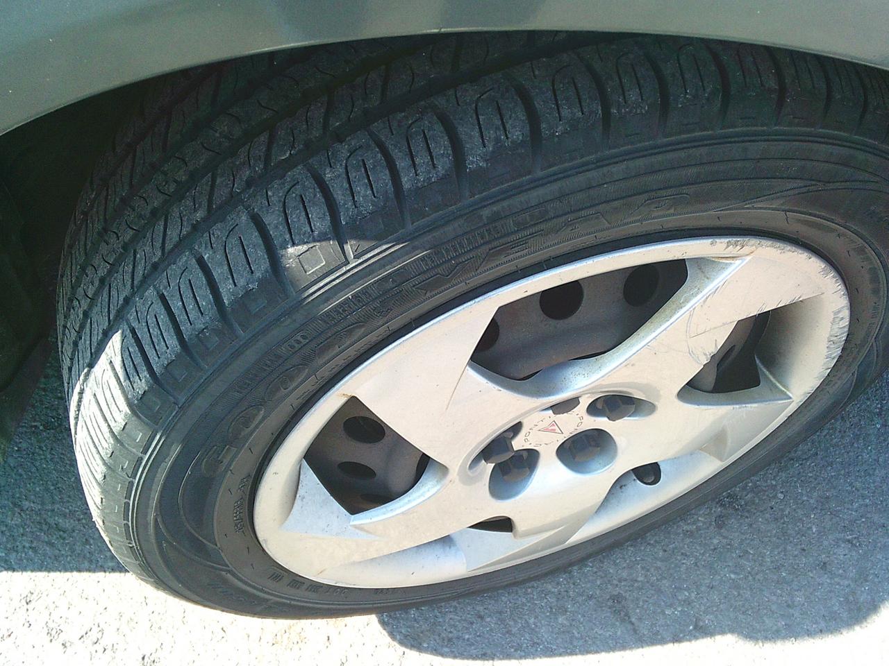 2006 Pontiac Vibe 4DR WGN FWD Photo