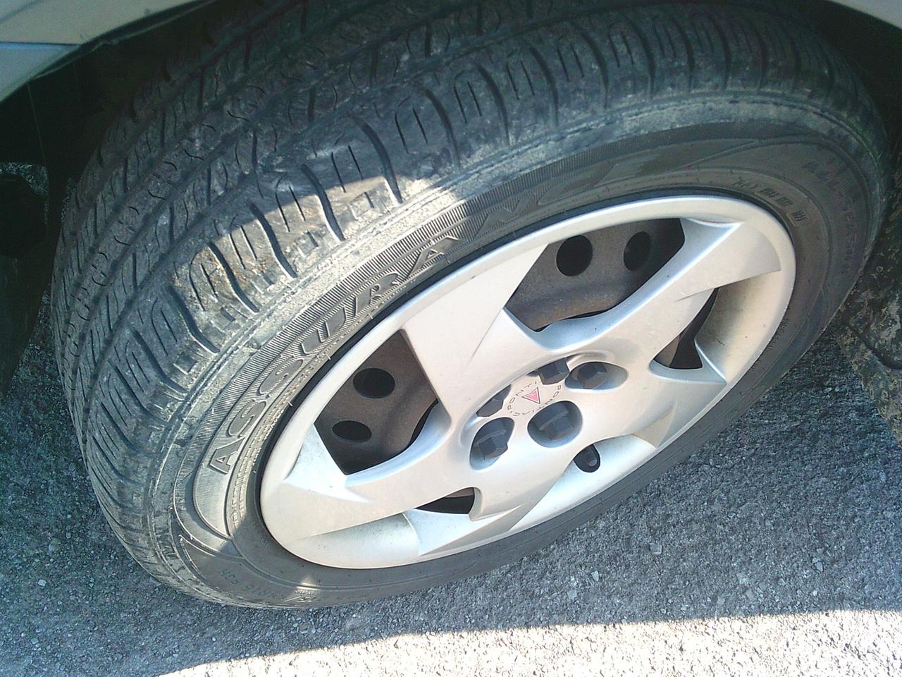 2006 Pontiac Vibe 4DR WGN FWD Photo