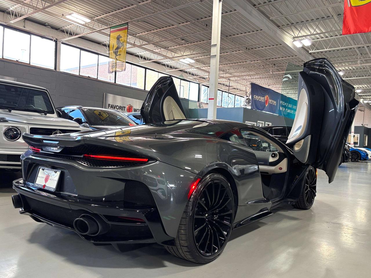 2020 McLaren GT NO LUX TAX|BUTTERFLYDOORS|CHROMICROOF|FRONTLIFT|+ Photo