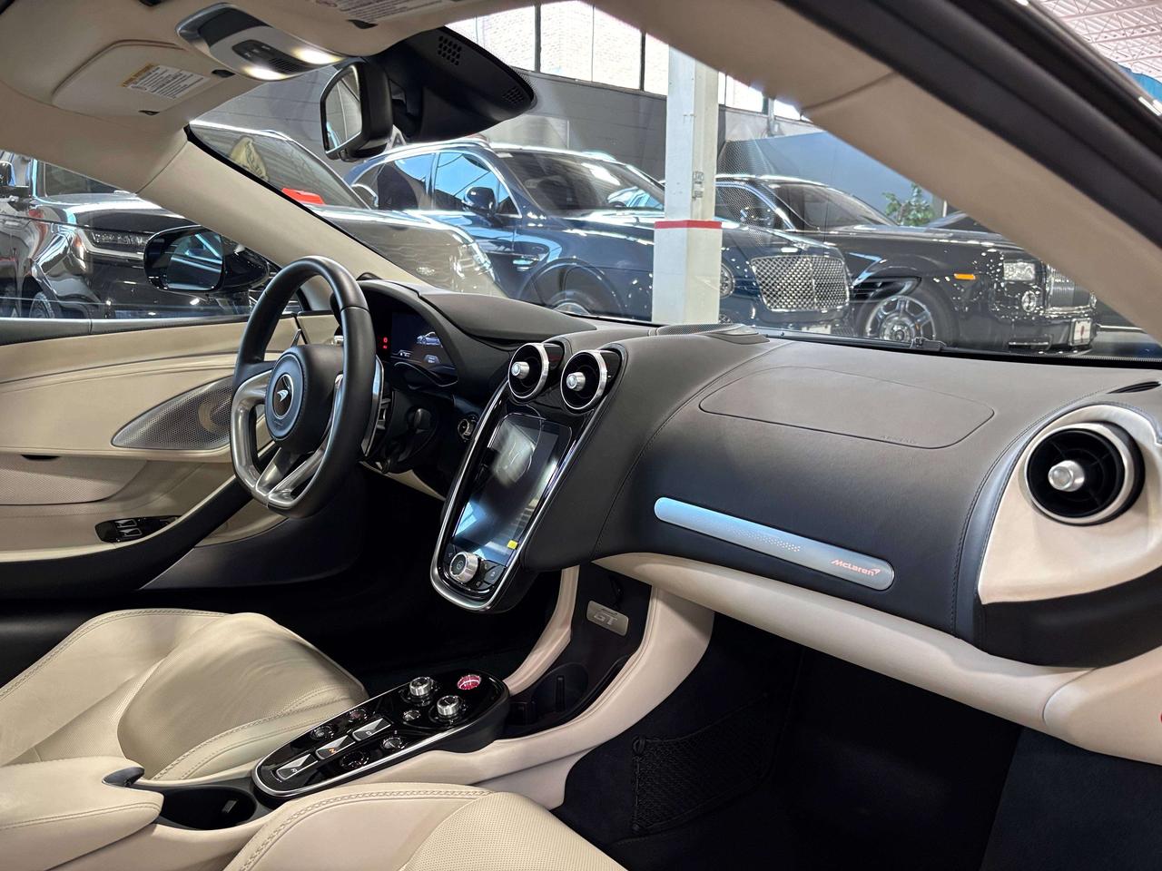 2020 McLaren GT NO LUX TAX|BUTTERFLYDOORS|CHROMICROOF|FRONTLIFT|+ Photo