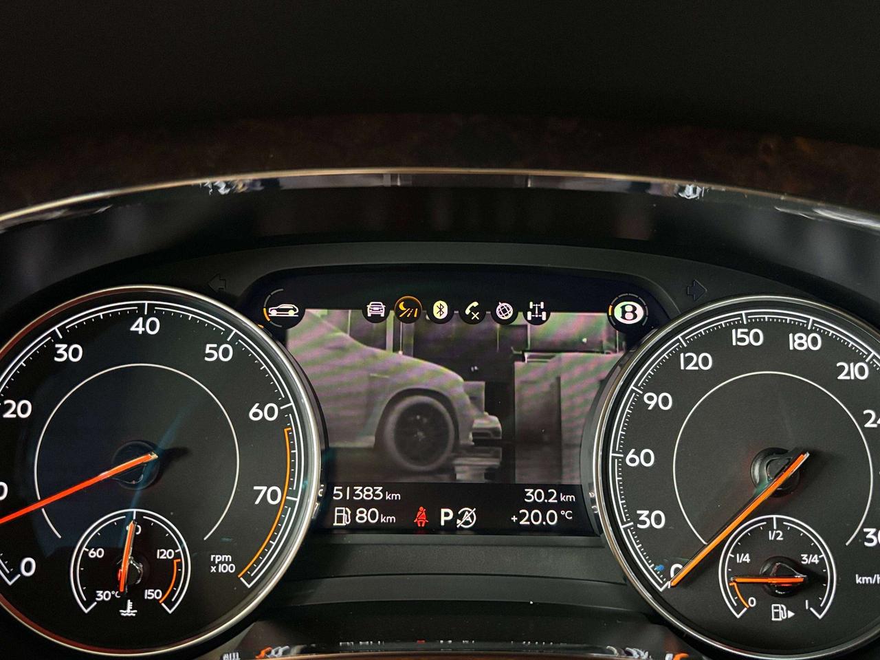2018 Bentley Bentayga W12|SIGNATURE|REAREXECUTIVE|NO LUX TAX|NIGHTVISION Photo