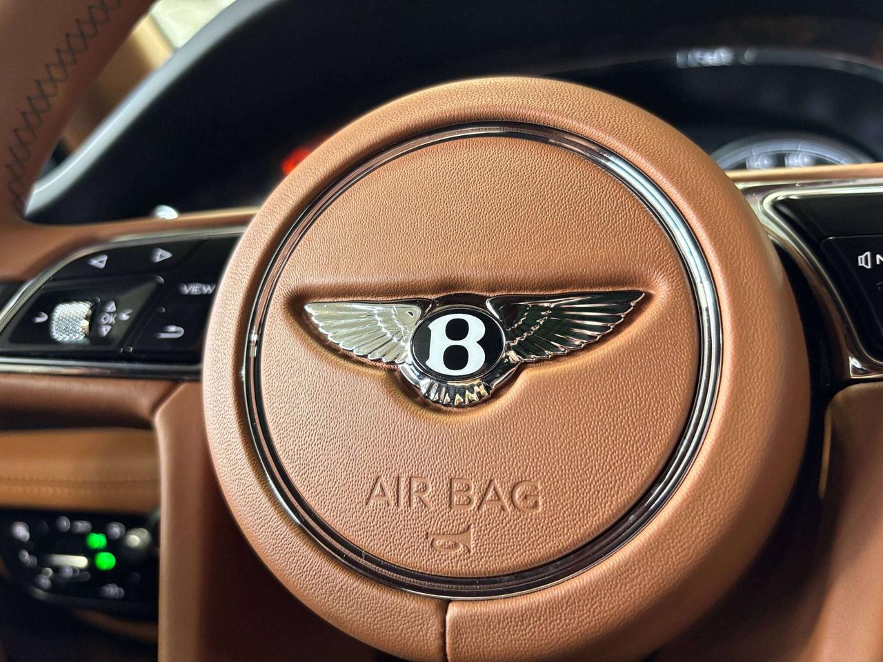 2018 Bentley Bentayga W12|SIGNATURE|REAREXECUTIVE|NO LUX TAX|NIGHTVISION Photo