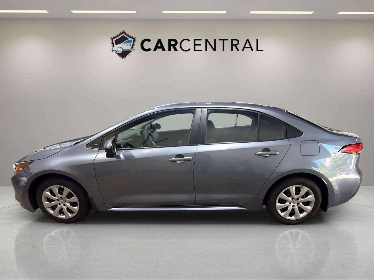 2022 Toyota Corolla LE | 16 SERVICE | ADAP CRUISE | CARPLAY | HTD SEAT Photo