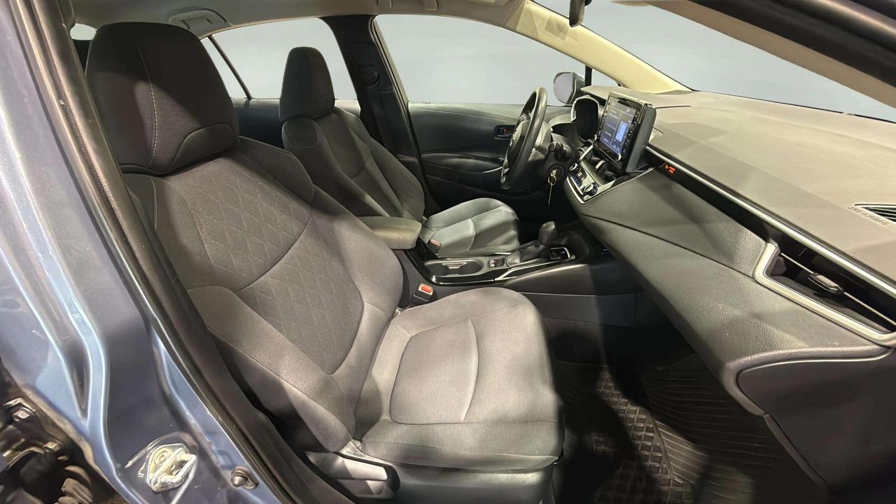 2022 Toyota Corolla LE | 16 SERVICE | ADAP CRUISE | CARPLAY | HTD SEAT Photo