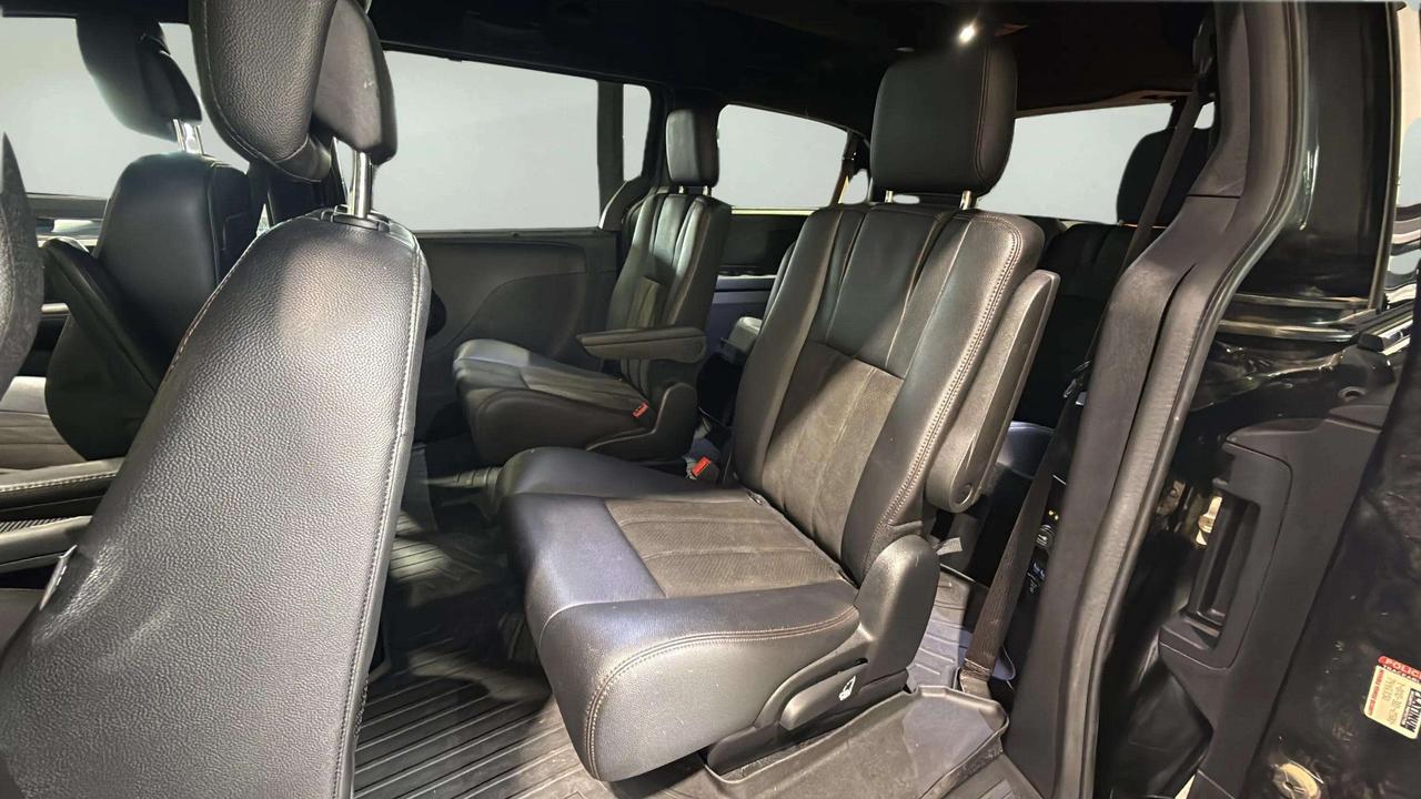 2020 Dodge Grand Caravan PREMIUM PLUS |CLEAN CARFAX|1 OWNER|LEATHER| PWR DR Photo