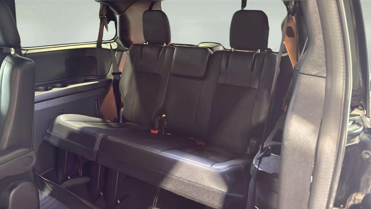 2020 Dodge Grand Caravan PREMIUM PLUS |CLEAN CARFAX|1 OWNER|LEATHER| PWR DR Photo