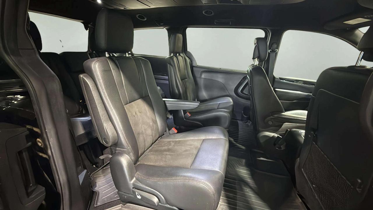 2020 Dodge Grand Caravan PREMIUM PLUS |CLEAN CARFAX|1 OWNER|LEATHER| PWR DR Photo