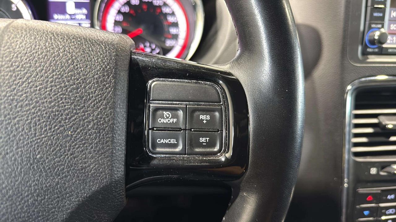 2020 Dodge Grand Caravan PREMIUM PLUS |CLEAN CARFAX|1 OWNER|LEATHER| PWR DR Photo