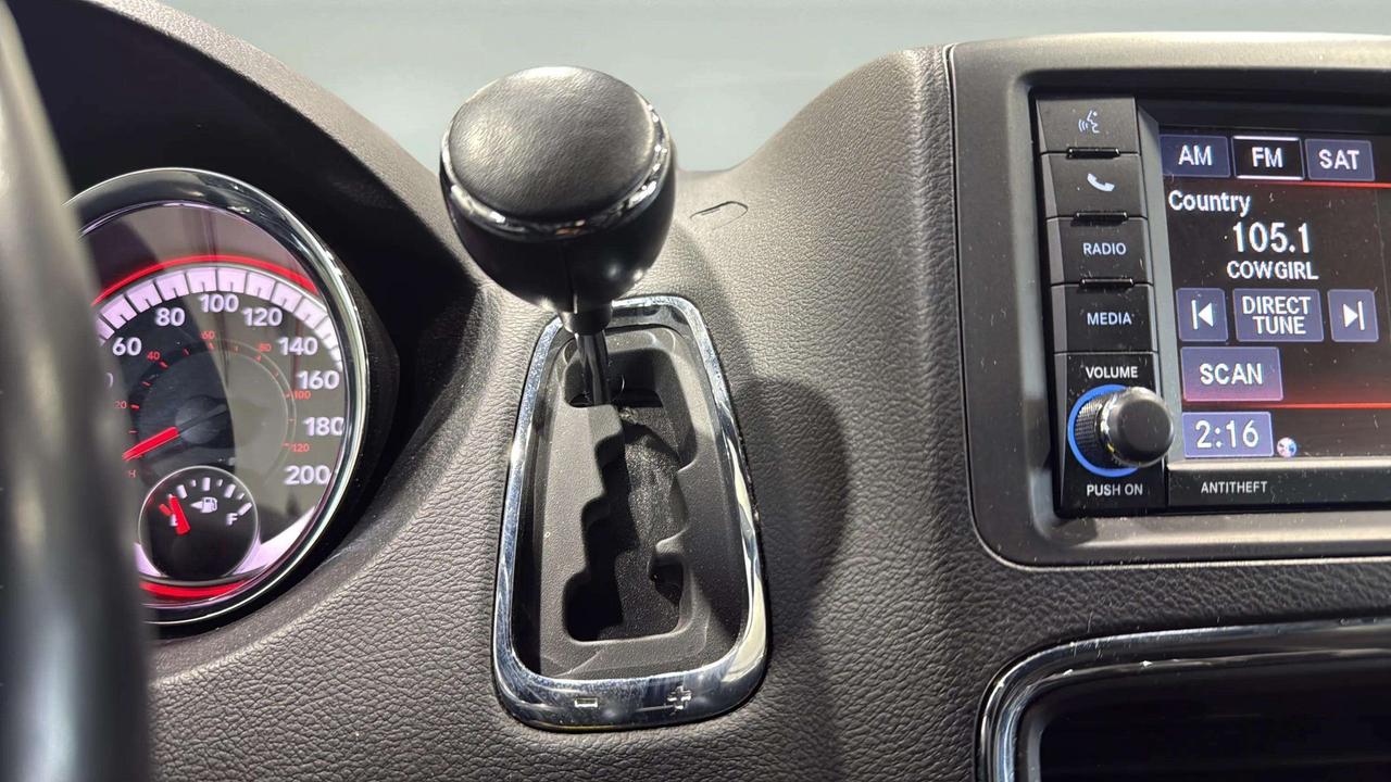 2020 Dodge Grand Caravan PREMIUM PLUS |CLEAN CARFAX|1 OWNER|LEATHER| PWR DR Photo