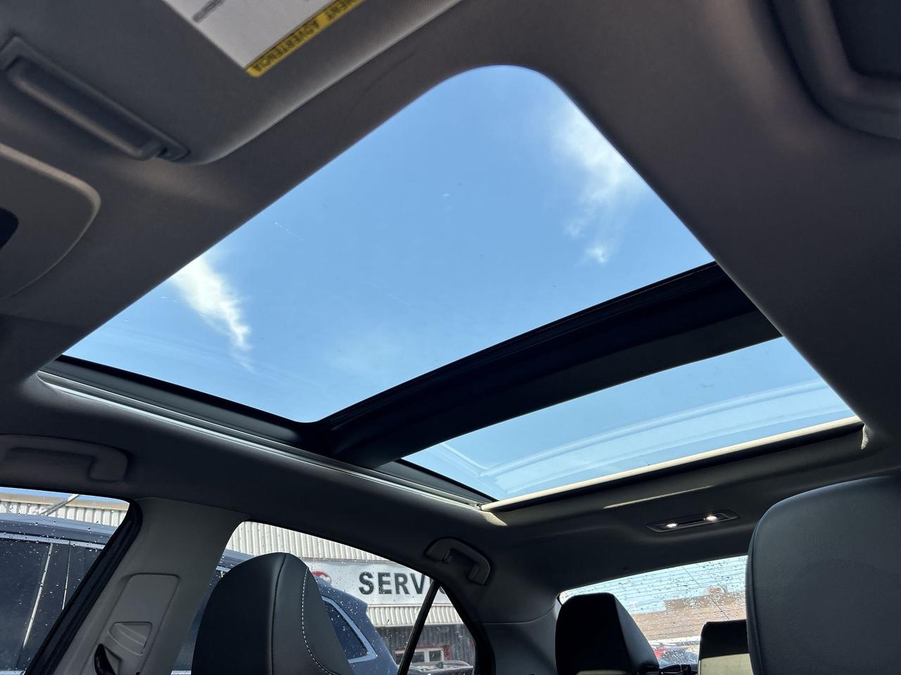 2024 Toyota Camry XSE AWD| HTD LEATHER | PANO ROOF | CARPLAY |ALLOYS Photo