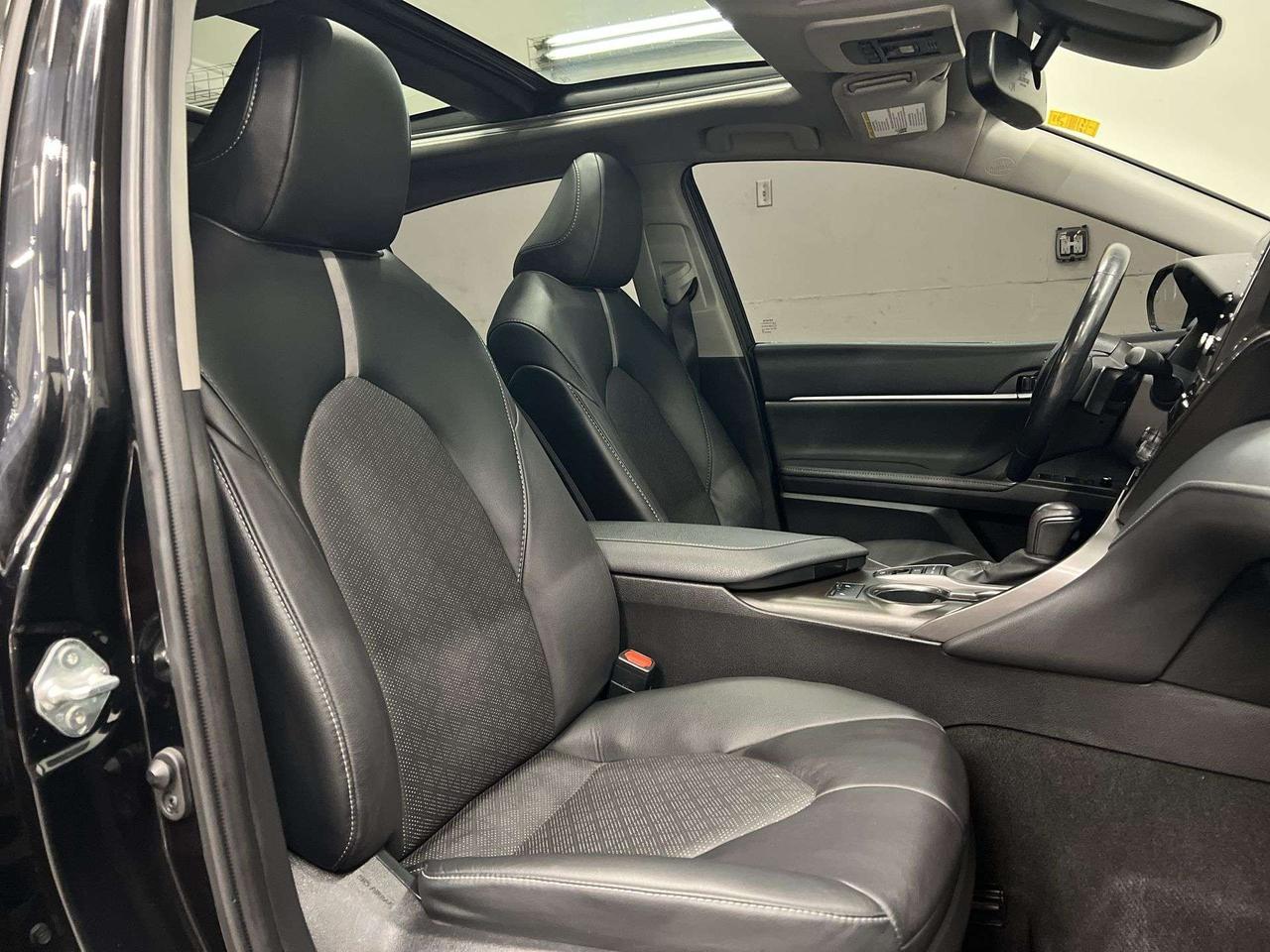 2024 Toyota Camry XSE AWD| LEATHER | PANO ROOF | CARPLAY | REAR CAM Photo