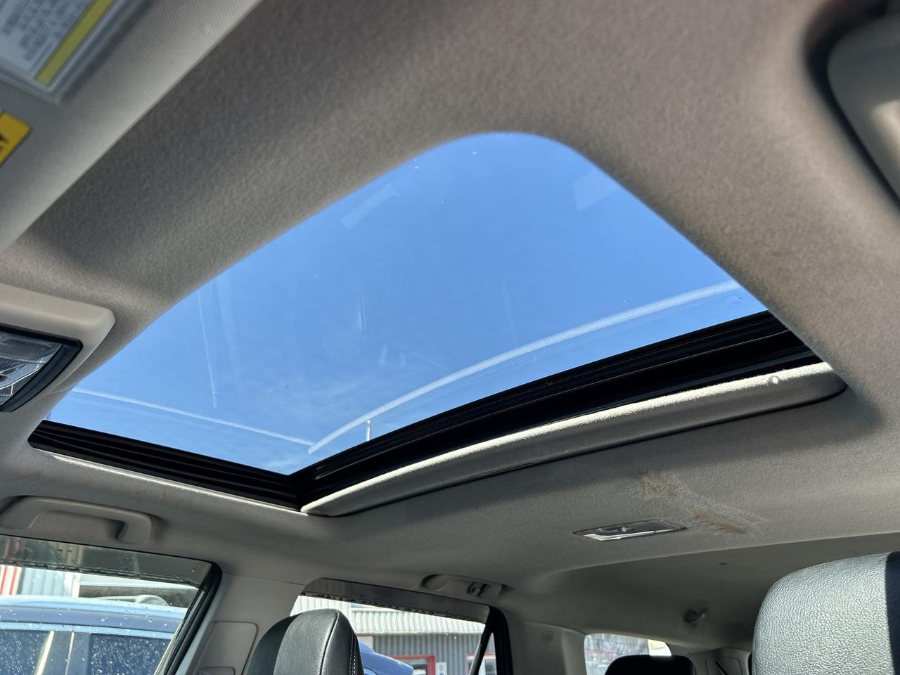 2021 Toyota 4Runner 4X4 | 7-PASS | LEATHER |SUNROOF | TOW PKG | ALLOYS Photo