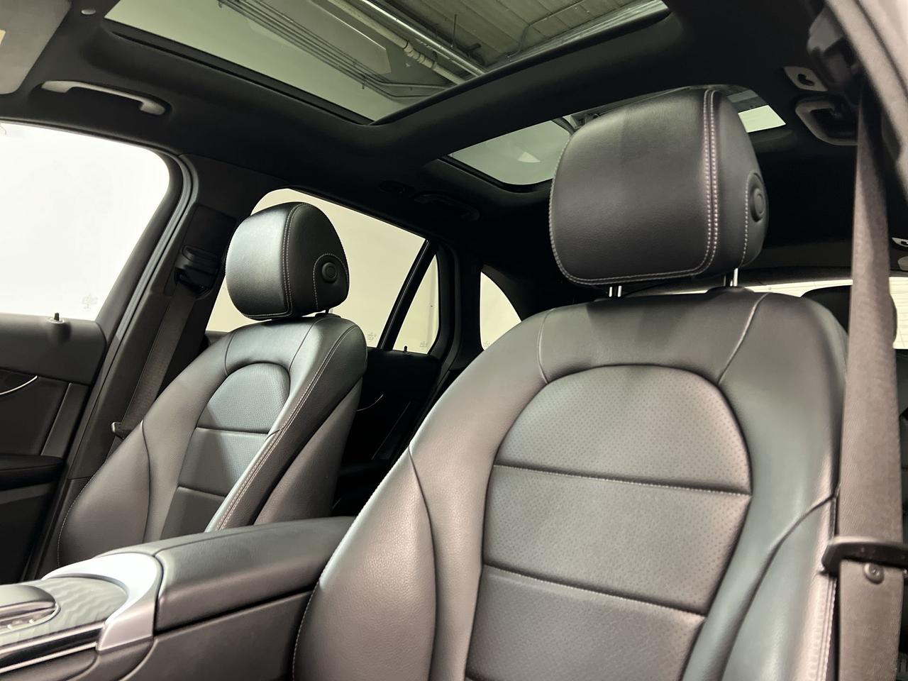 2022 Mercedes-Benz GLC-Class GLC 300 AWD | LOW KMS!! | LEATHER | PANO ROOF |NAV Photo