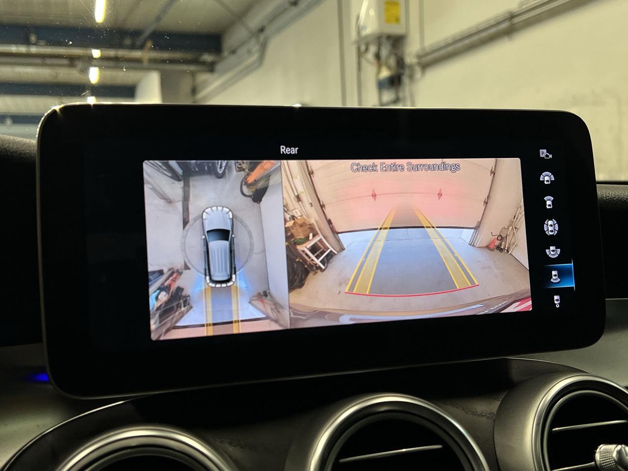 2022 Mercedes-Benz GLC-Class GLC 300 AWD | LOW KMS!! | LEATHER | PANO ROOF |NAV Photo