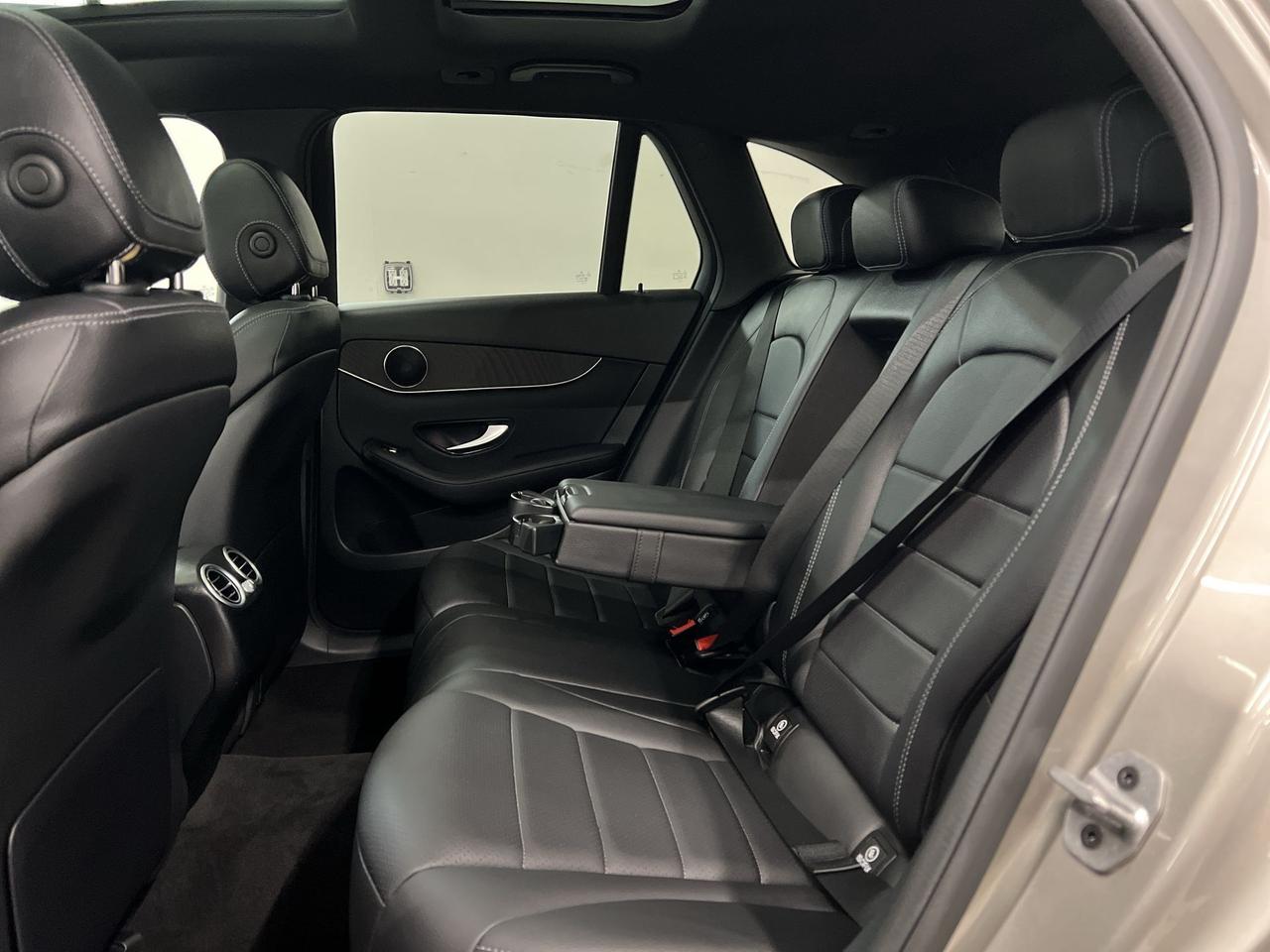 2022 Mercedes-Benz GLC-Class GLC 300 AWD | LOW KMS!! | LEATHER | PANO ROOF |NAV Photo