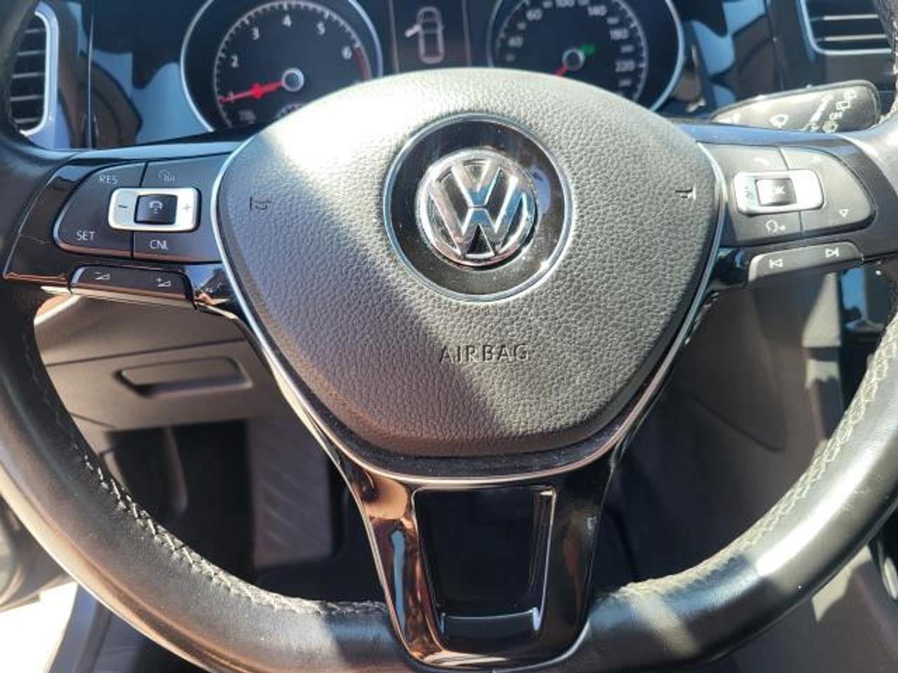 2018 Volkswagen Golf Highline Photo