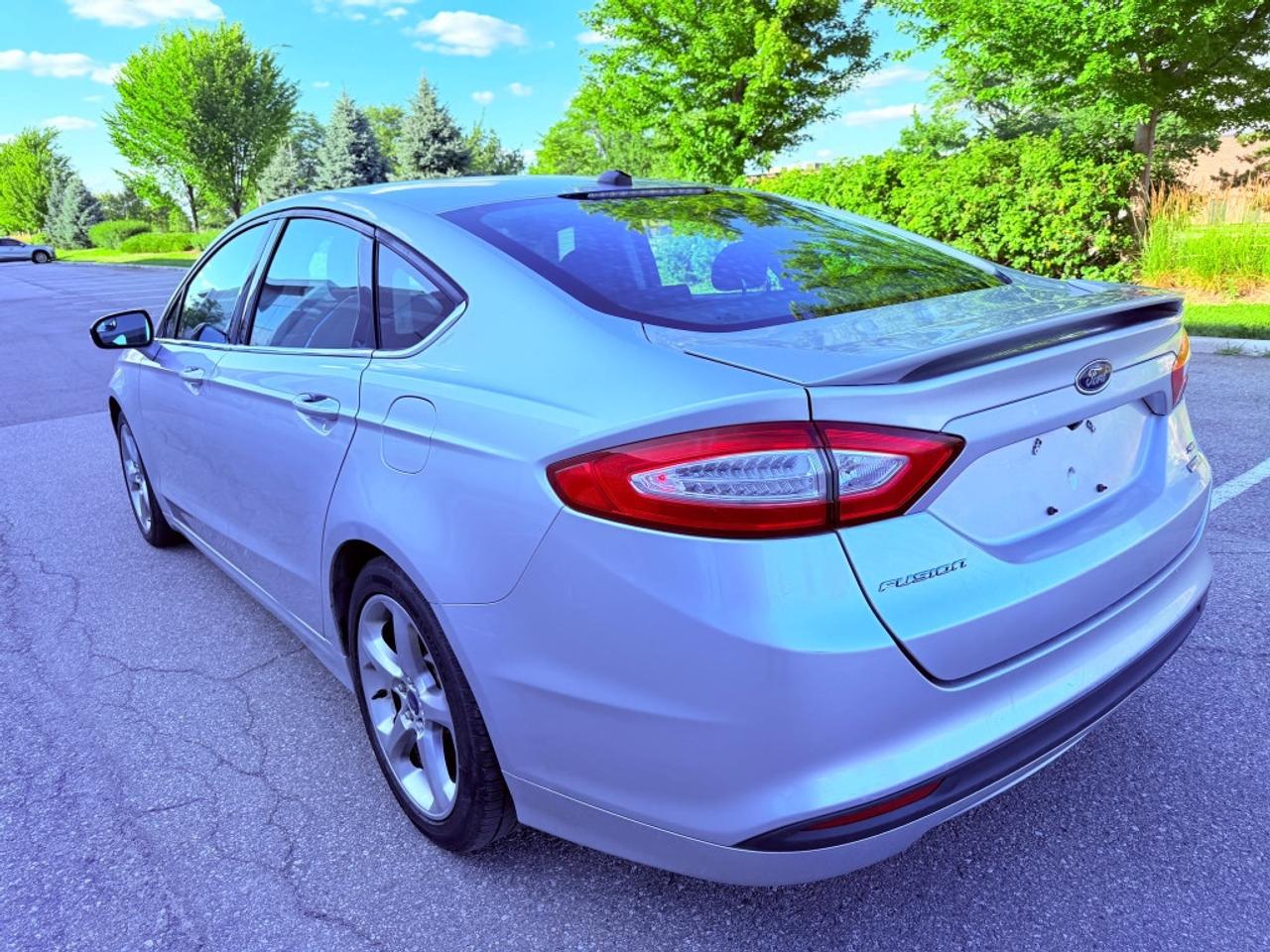 2013 Ford Fusion SE 4dr Sedan (2.5L 4cyl 6A) Photo