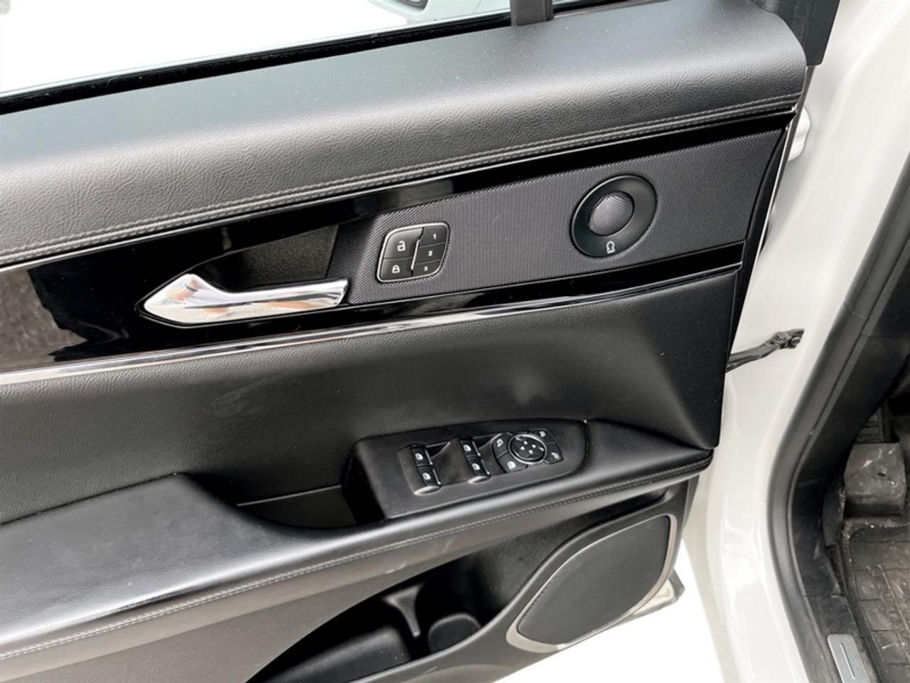2023 Lincoln Nautilus Reserve  **PANO SUNROOF** Photo