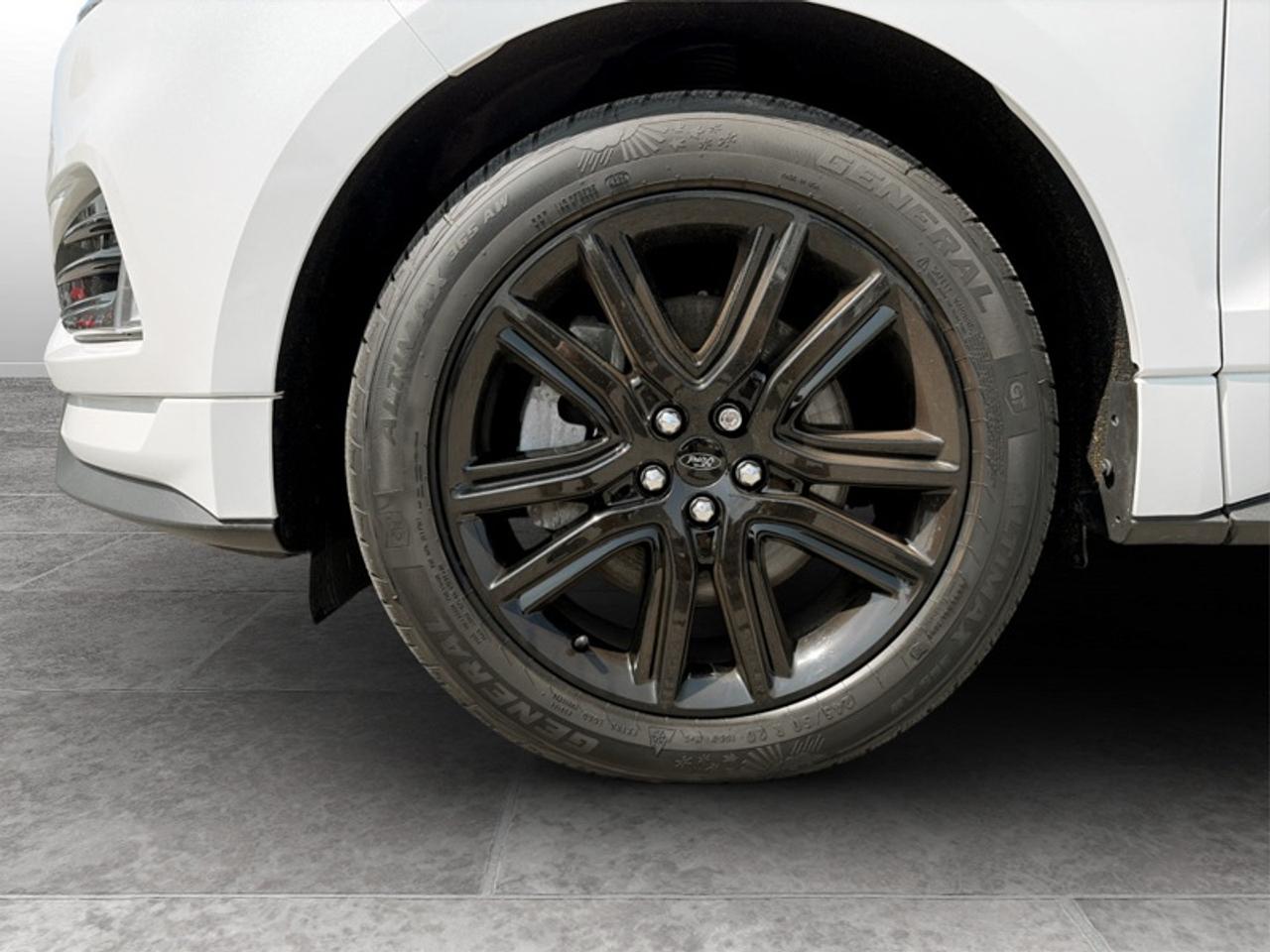 2022 Ford Edge ST Line  *CO-PILOT360 | COLD WEATH. PKG.* Photo