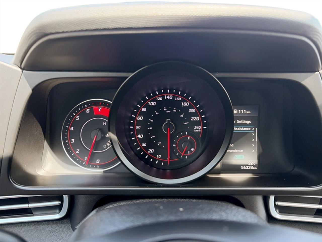 2021 Hyundai Elantra Preferred IVT  **LOW MILEAGE** Photo