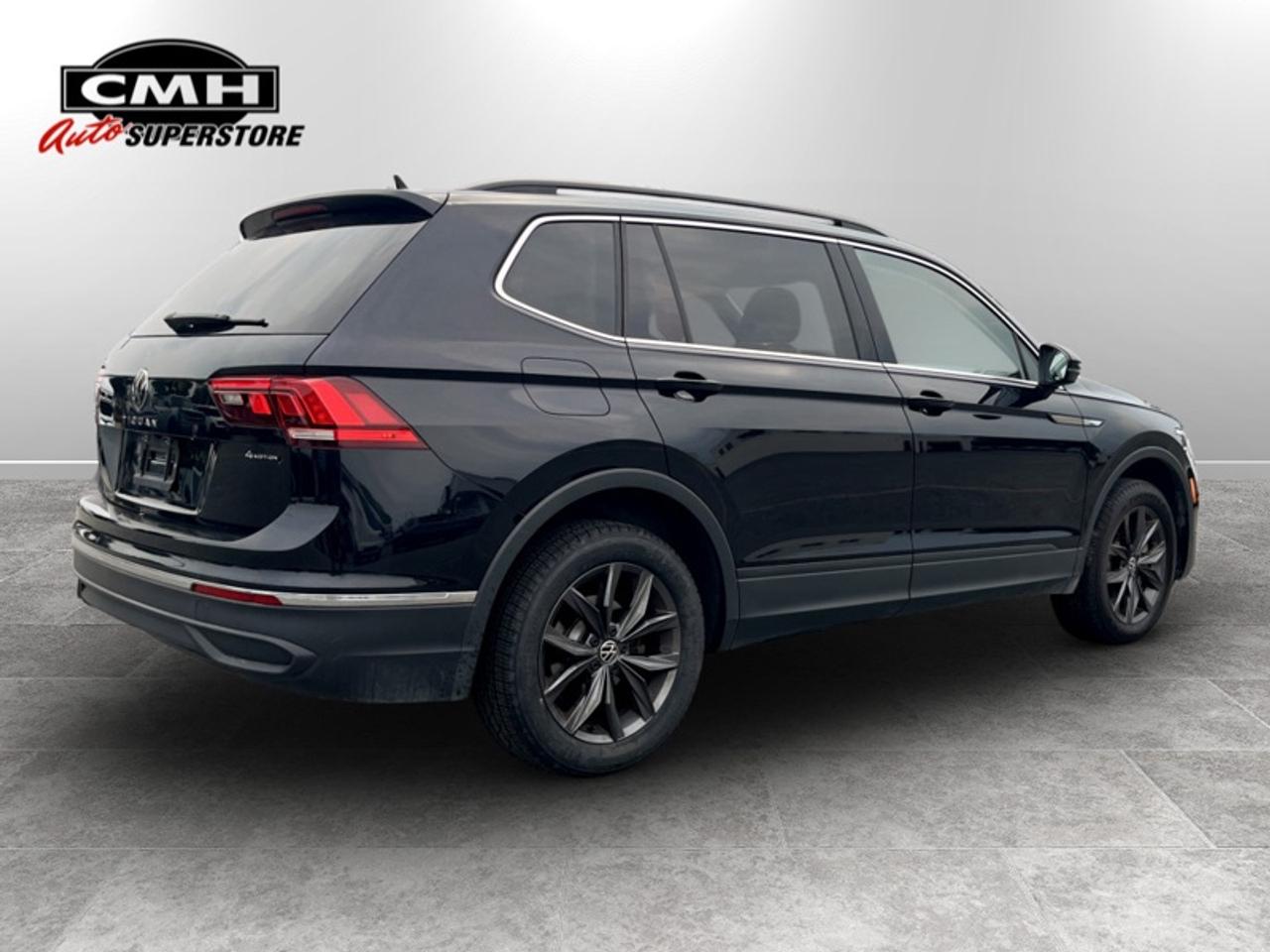 2022 Volkswagen Tiguan Comfortline  **CLEAN CARFAX** Photo3