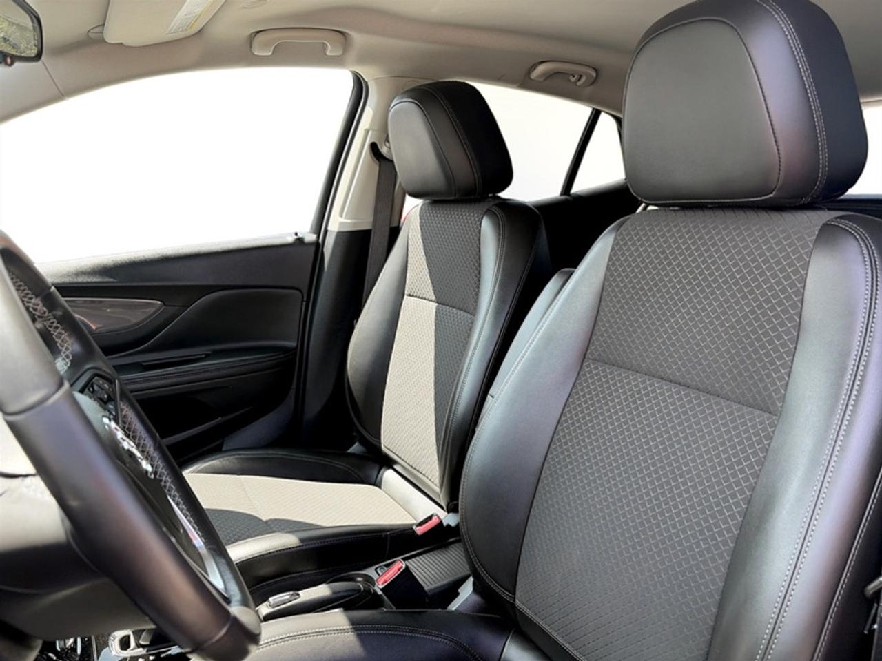 2022 Buick Encore Preferred w/Safety Pkg II  *LOW KMS* Photo