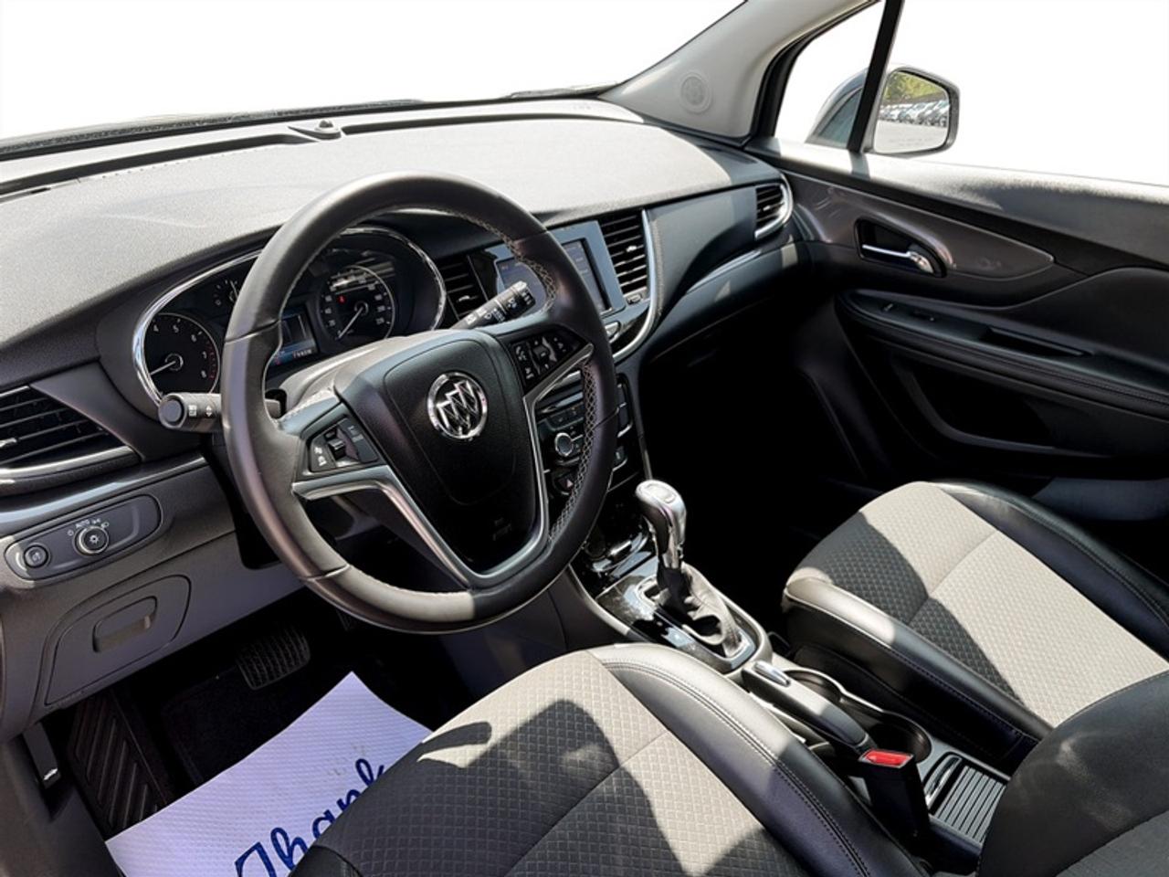 2022 Buick Encore Preferred w/Safety Pkg II  *LOW KMS* Photo